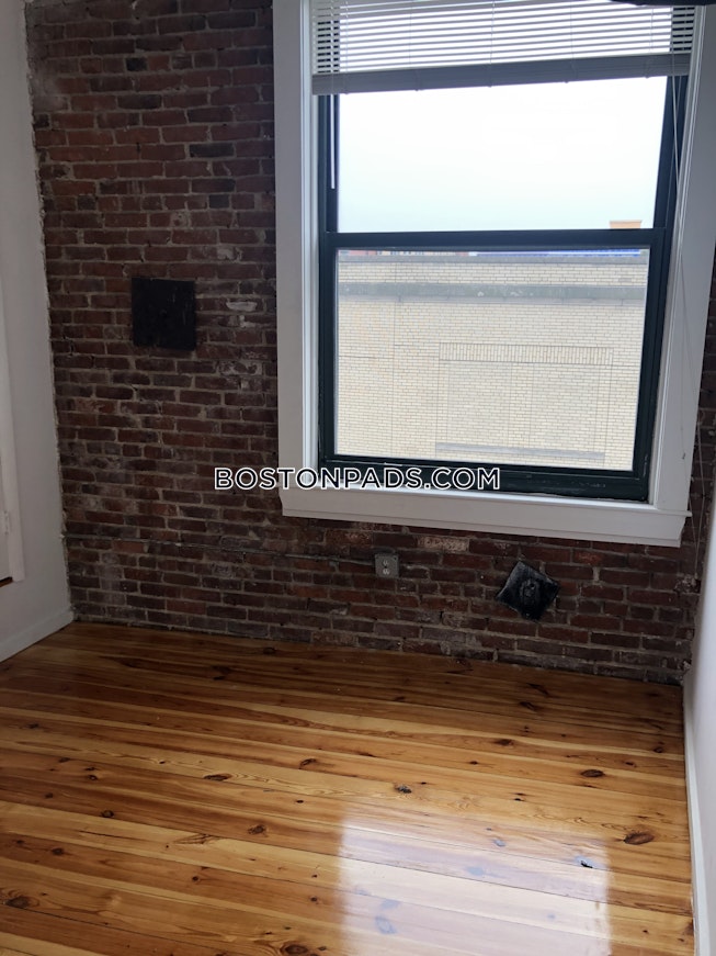 Boston - $2,675 /mo