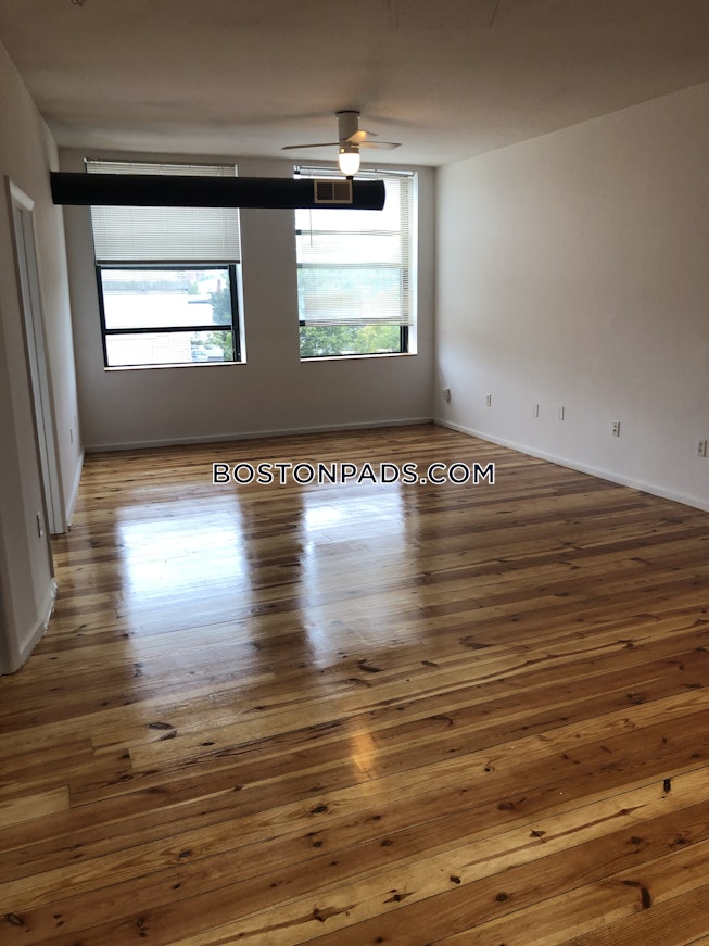 Boston - $2,675 /mo