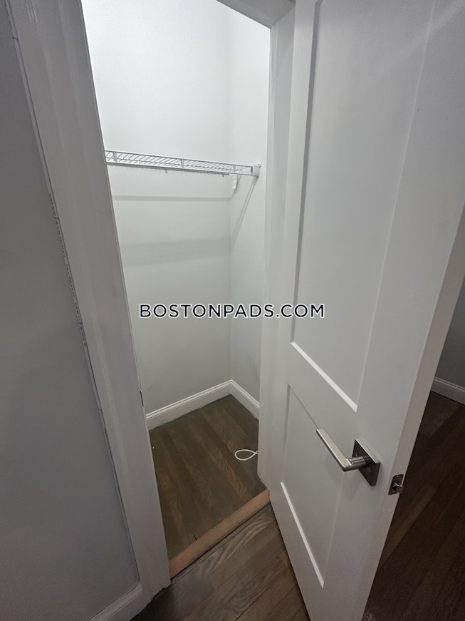 Boston - $2,100 /mo