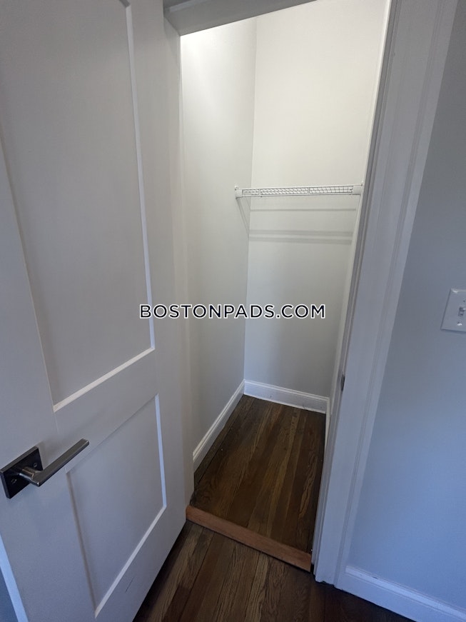 Boston - $2,100 /mo