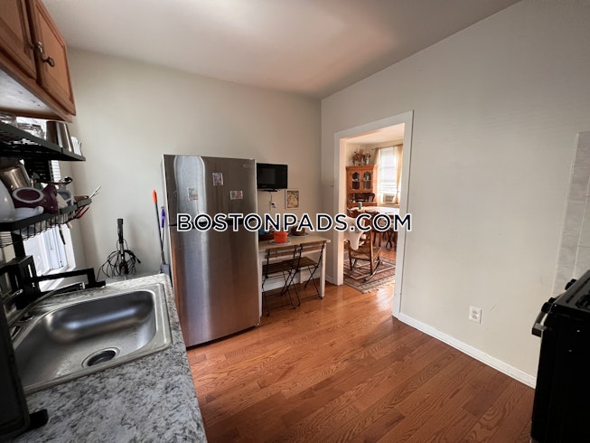 Boston - $2,100 /mo