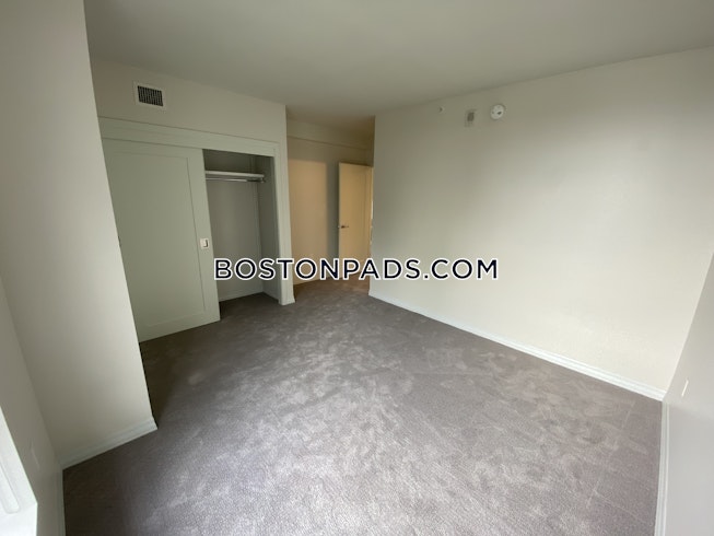 Boston - $6,005 /mo