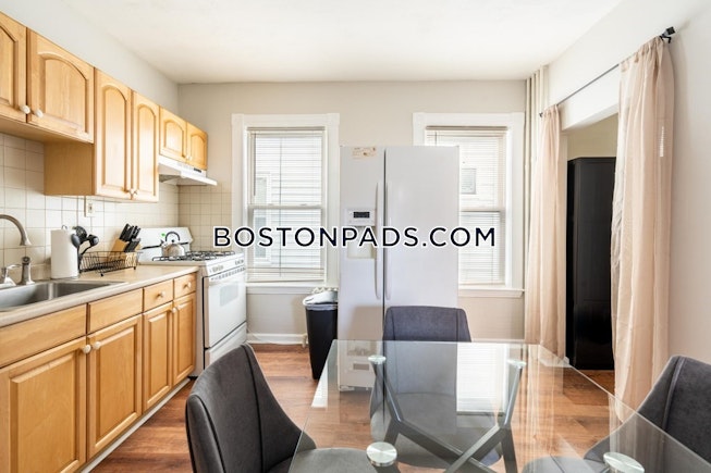 Boston - $3,000 /mo