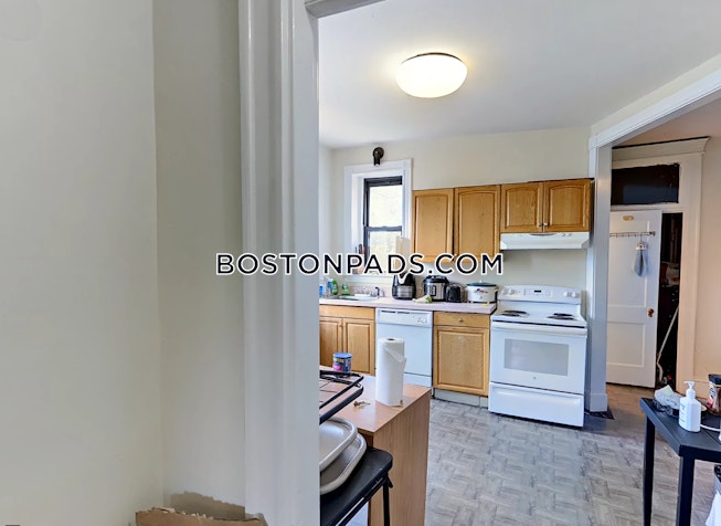 Boston - $2,300 /mo