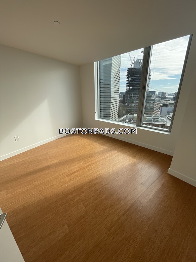 Boston - $4,614 /mo