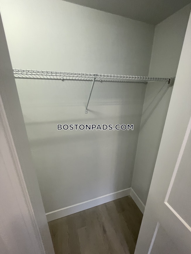 Boston - $2,950 /mo