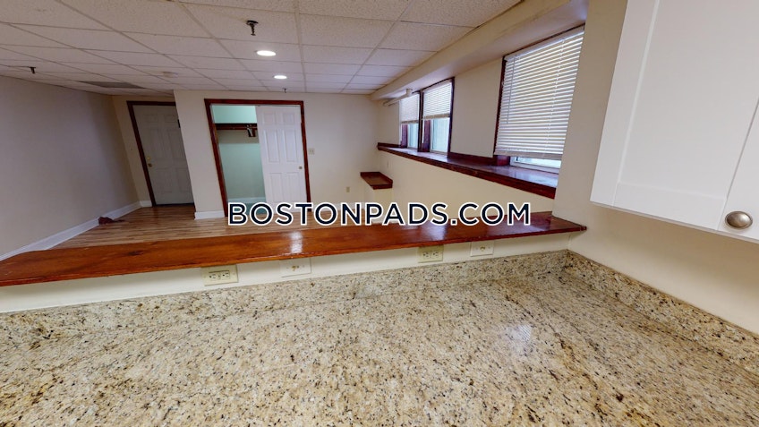 Boston - $4,600 /month