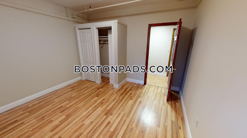 Boston - $4,800 /month