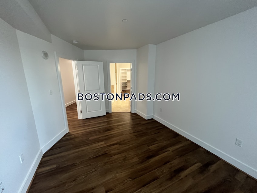 Boston - $4,299 /month