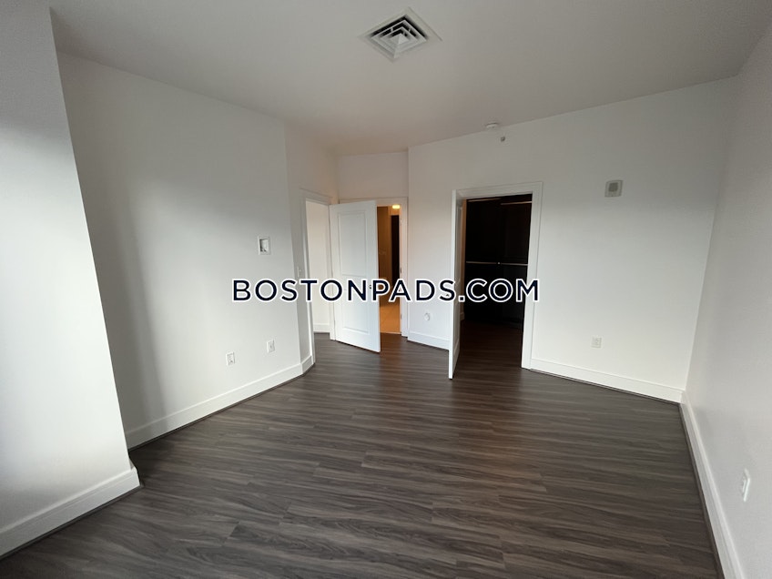 Boston - $6,181 /month