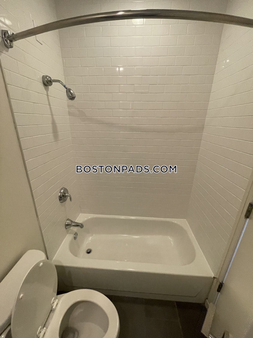 Boston - $4,330 /month