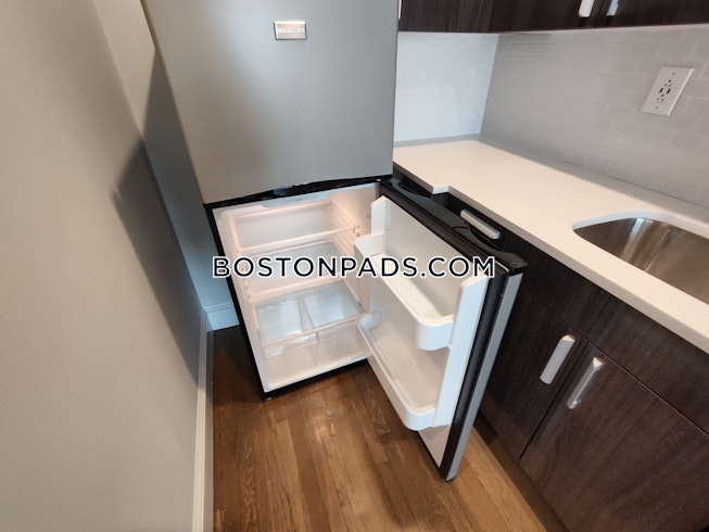 Boston - $3,350 /mo