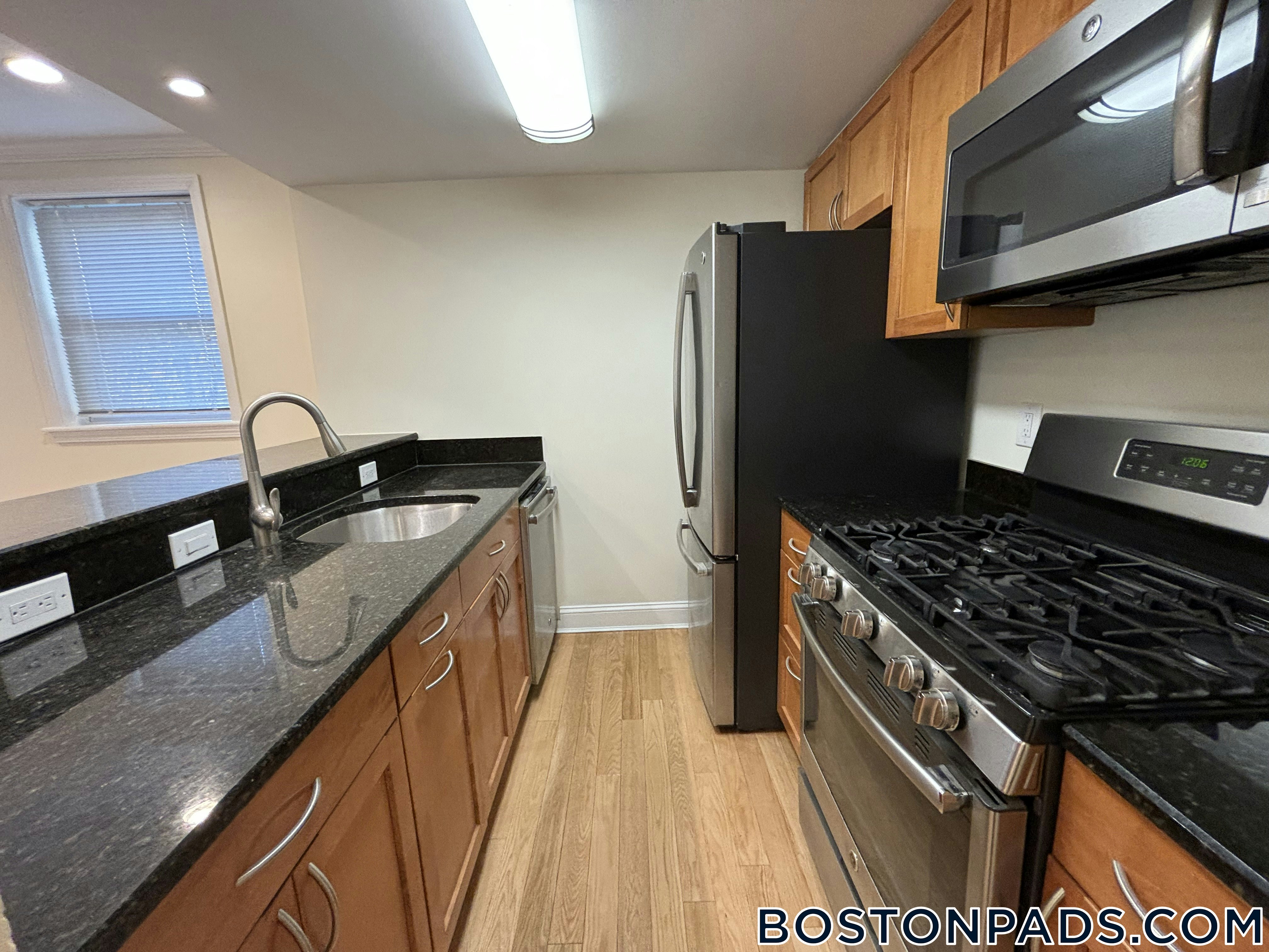 Cambridge - $3,275