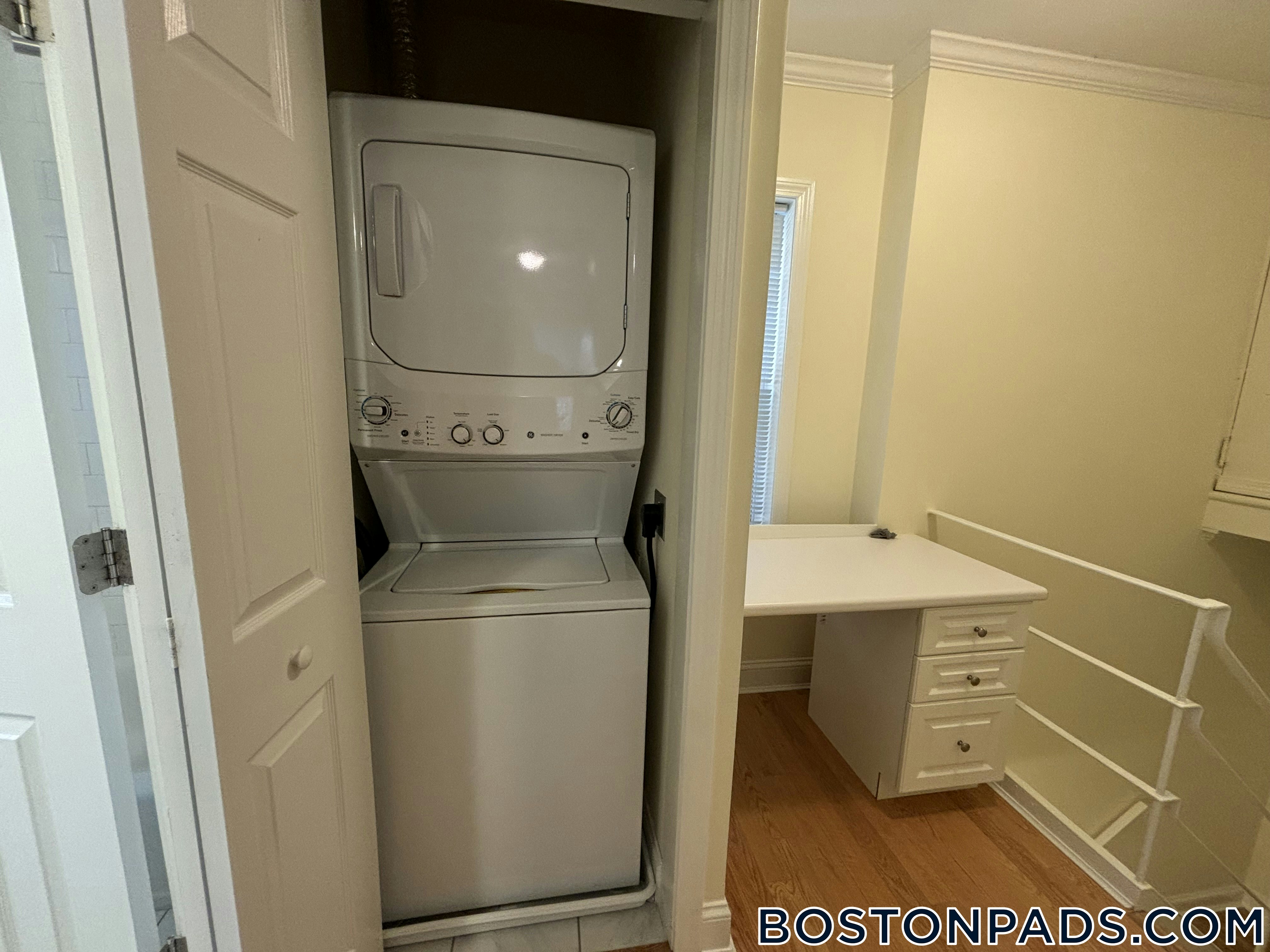 Cambridge - $3,275