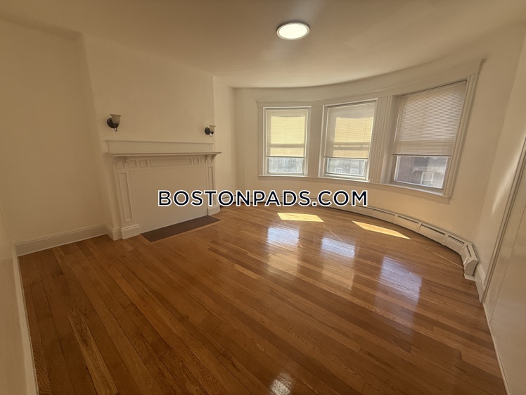 Strathmore Rd., Boston