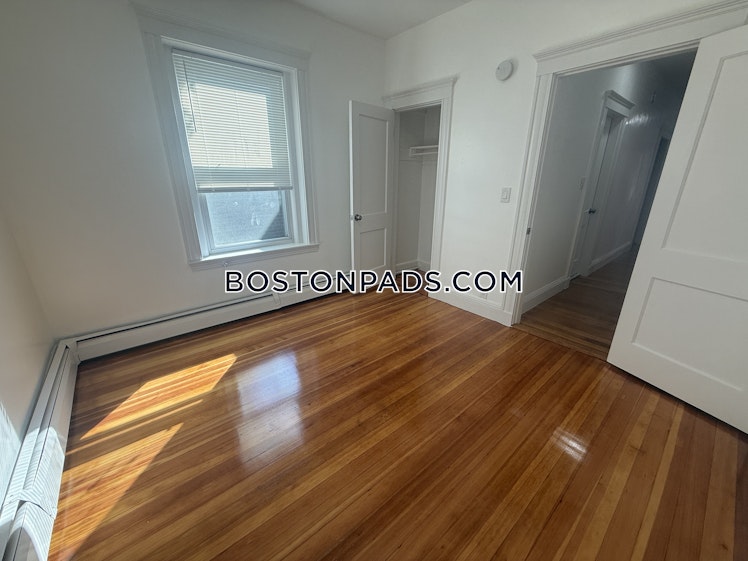 Strathmore Rd., Boston