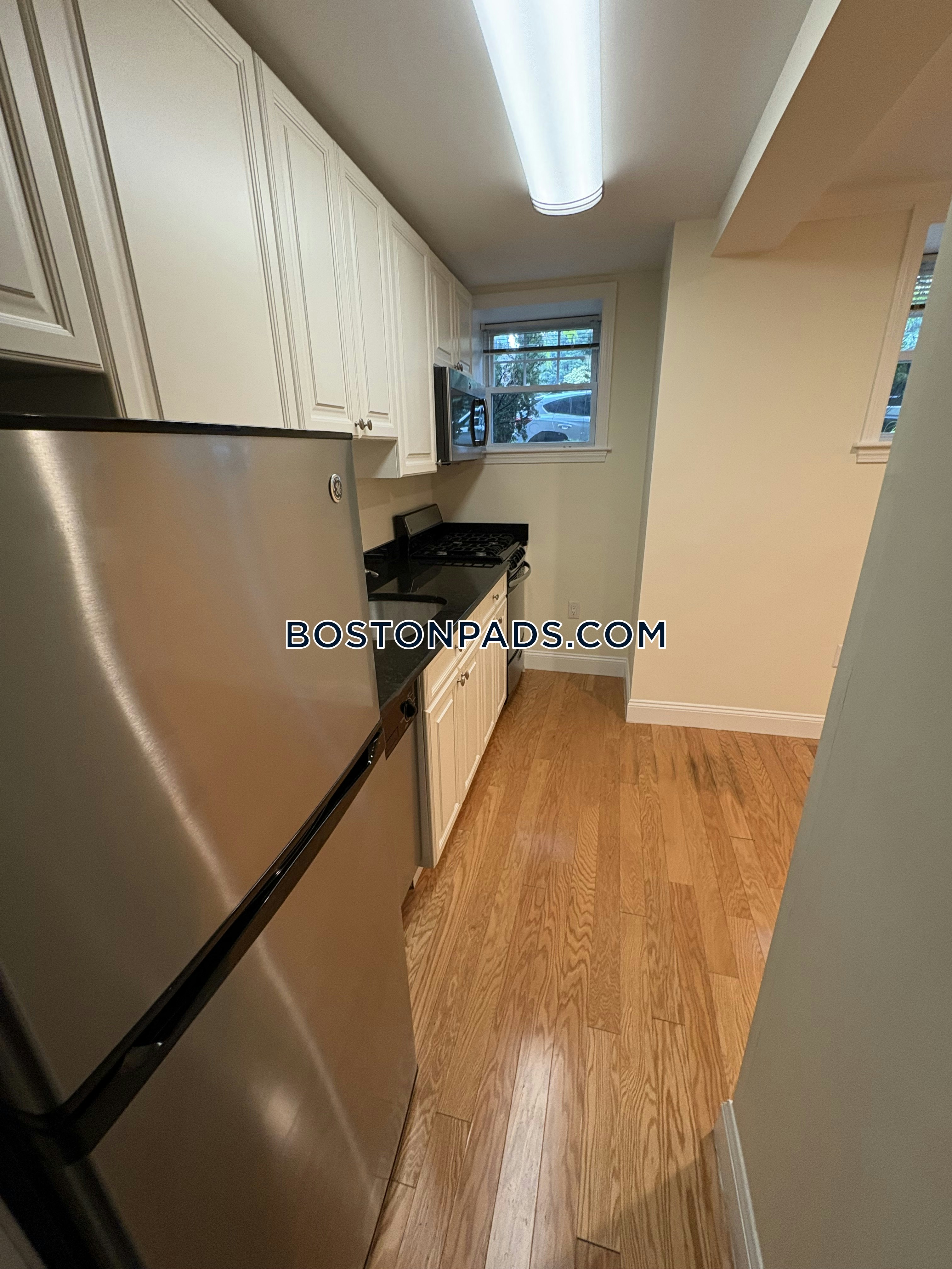 Cambridge - $2,595
