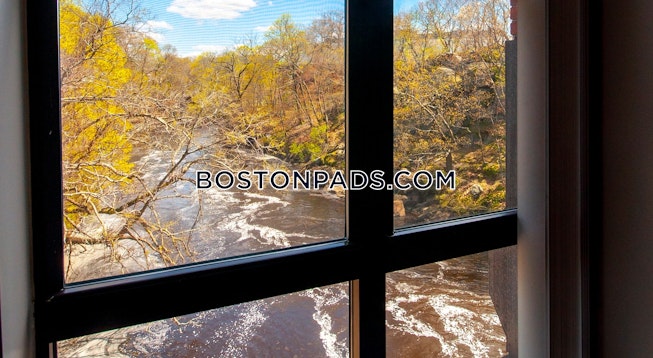 Boston - $3,560+ /mo