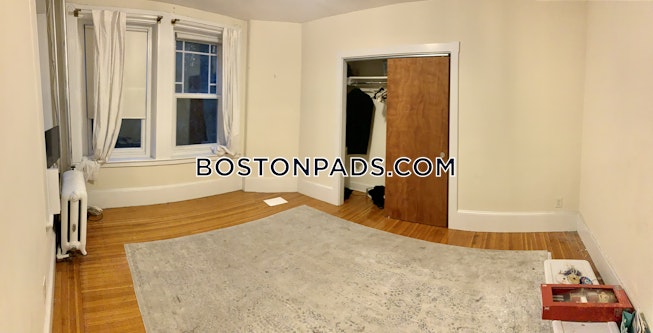 Boston - $2,500 /mo