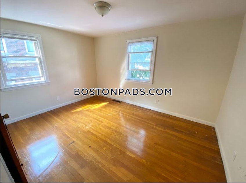 Boston - $2,100 /month