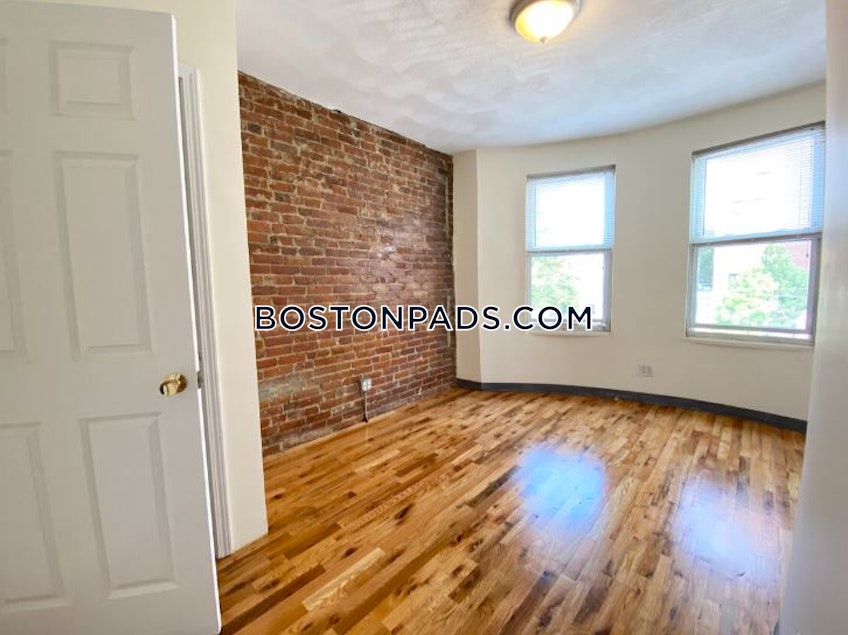 Boston - $3,800 /month