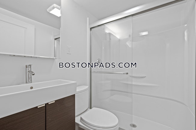 Boston - $2,500 /mo