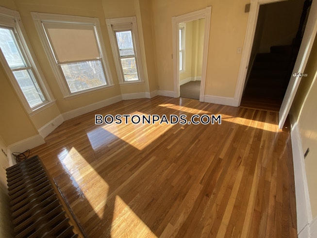 Somerville - $3,800 /mo