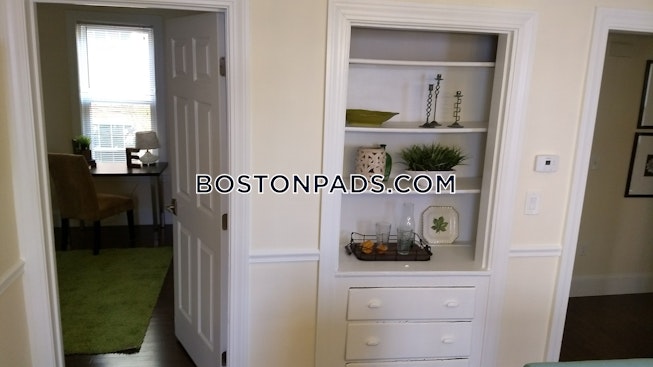 Boston - $2,999 /mo