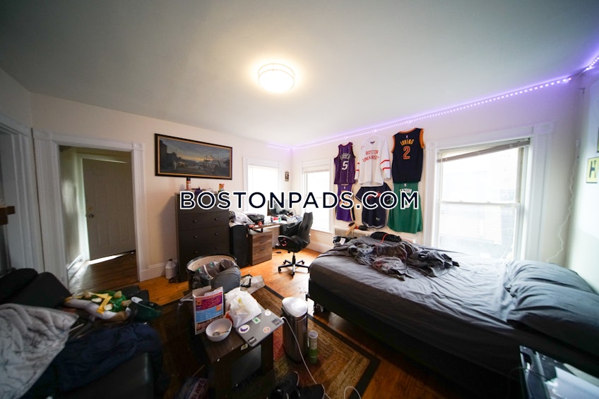 Boston - $11,500 /month