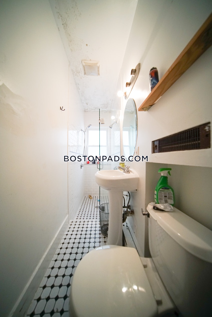 Boston - $11,500 /month