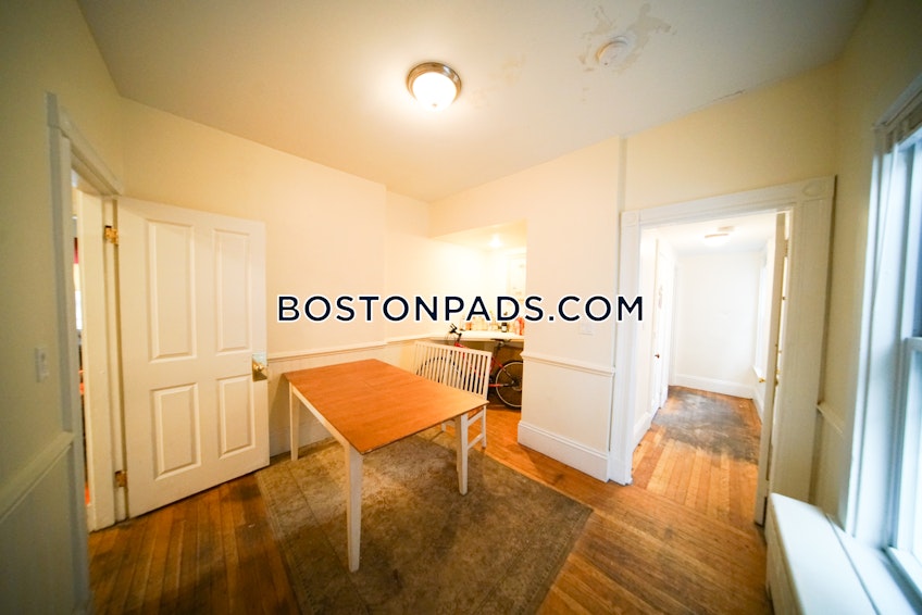 Boston - $11,500 /month