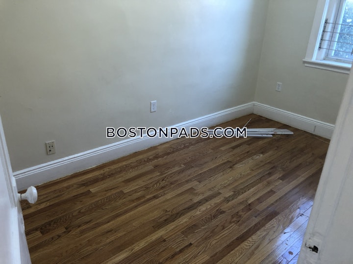 Sutherland Rd. Boston picture 13