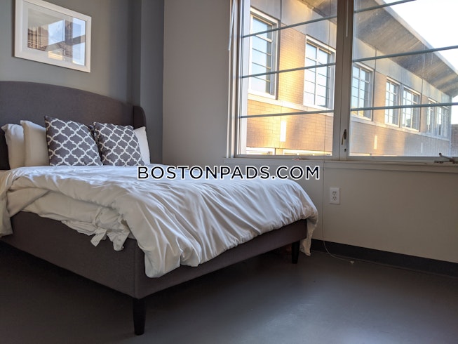 Boston - $4,000 /mo