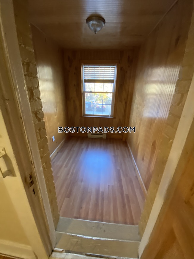 Boston - $4,200 /mo