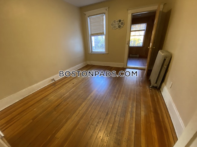 Boston - $4,200 /mo