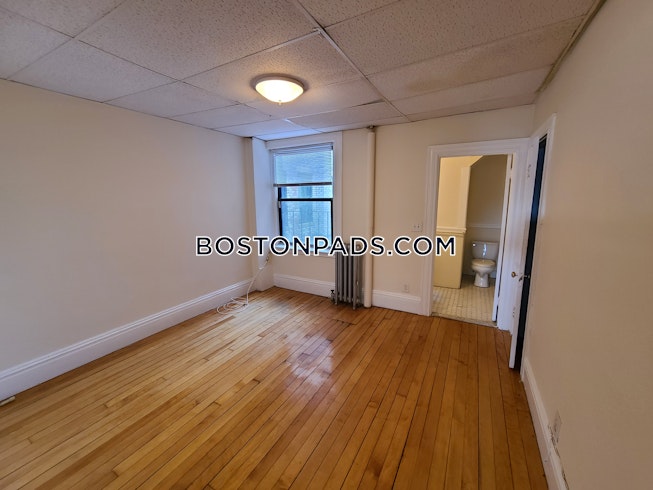 Boston - $1,500 /mo