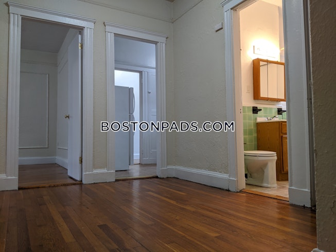 Boston - $1,745 /mo