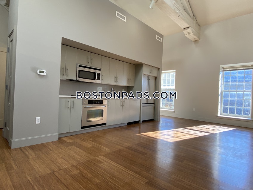 Boston - $3,250 /month