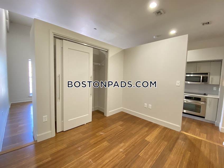 Boston - $2,495 /month