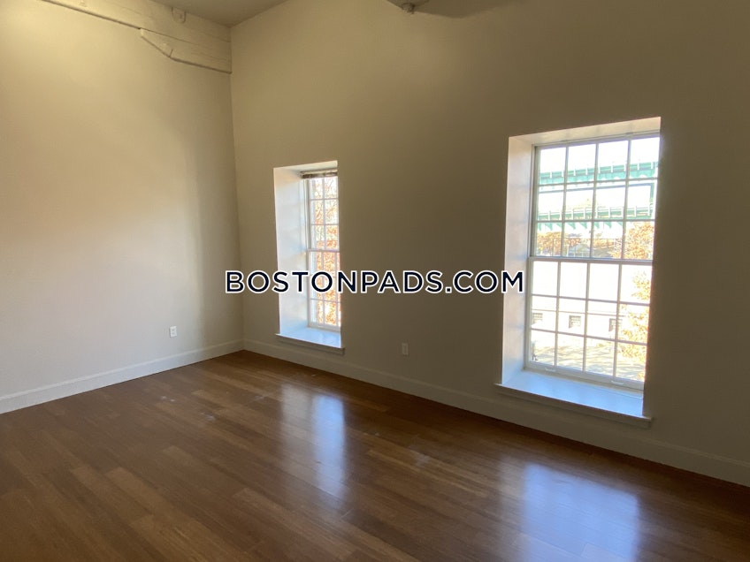 Boston - $2,495 /month