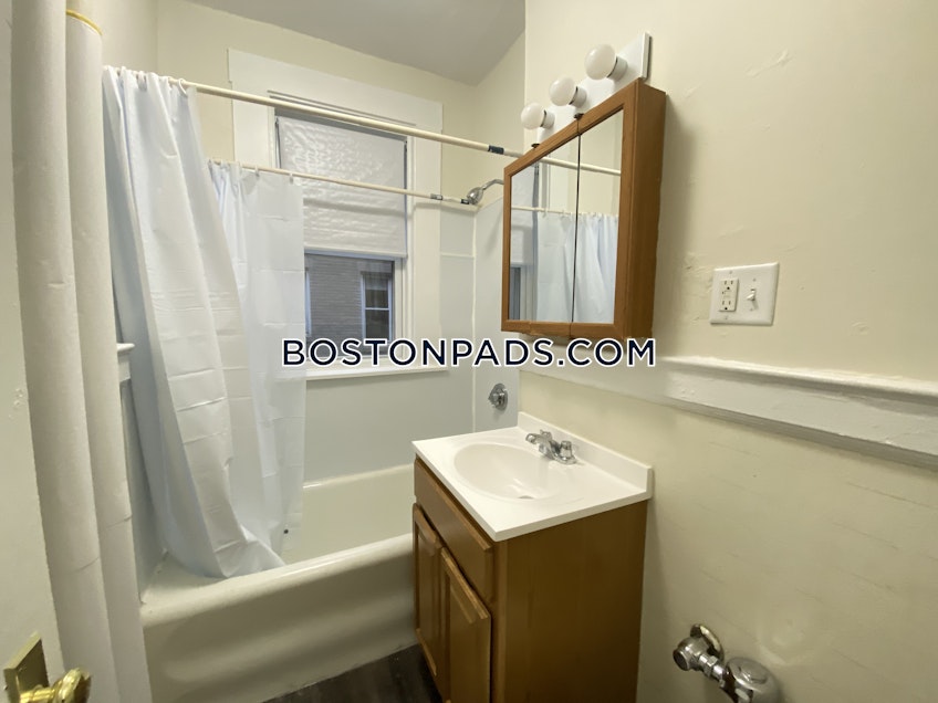 Boston - $2,950 /month