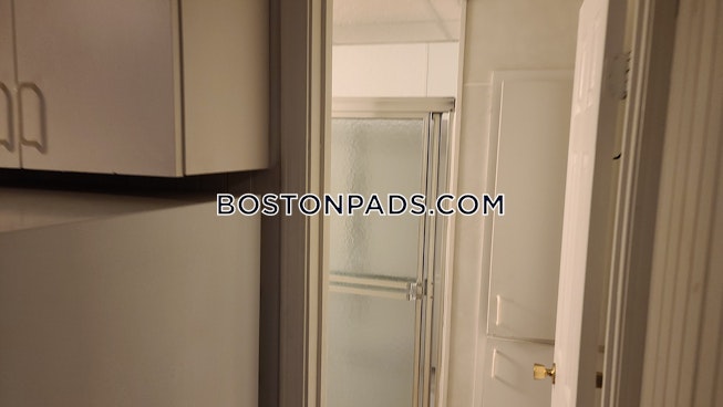 Boston - $2,200 /mo