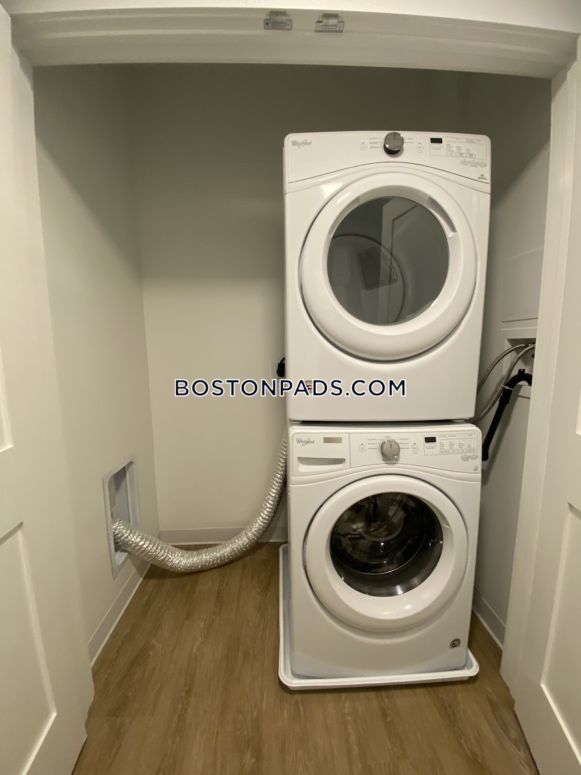 Boston - $2,590 /month