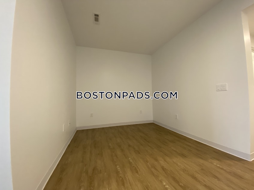 Boston - $2,989 /month