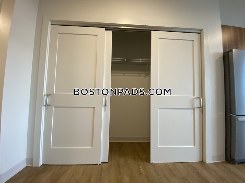 Boston - $2,590 /month
