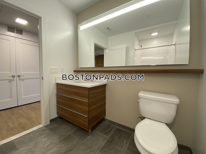Boston - $2,989 /month