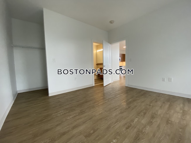 Boston - $3,999 /mo