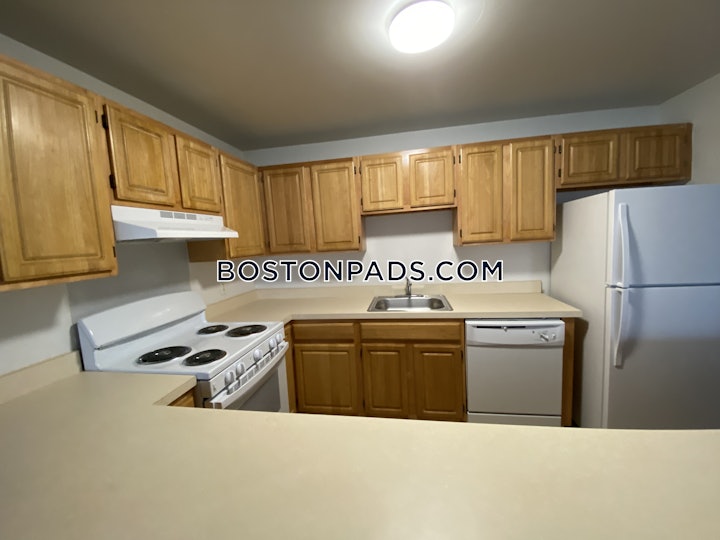mission-hill-apartment-for-rent-3-bedrooms-15-baths-boston-5200-4431305 