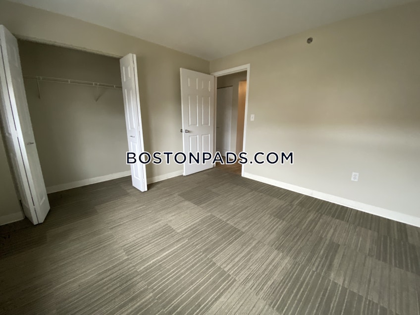 Boston - $3,955 /month