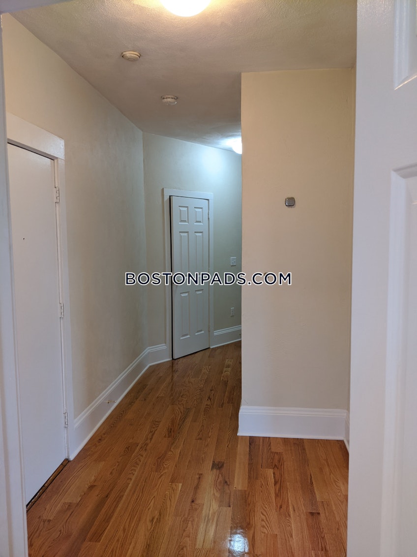 Boston - $2,495 /month